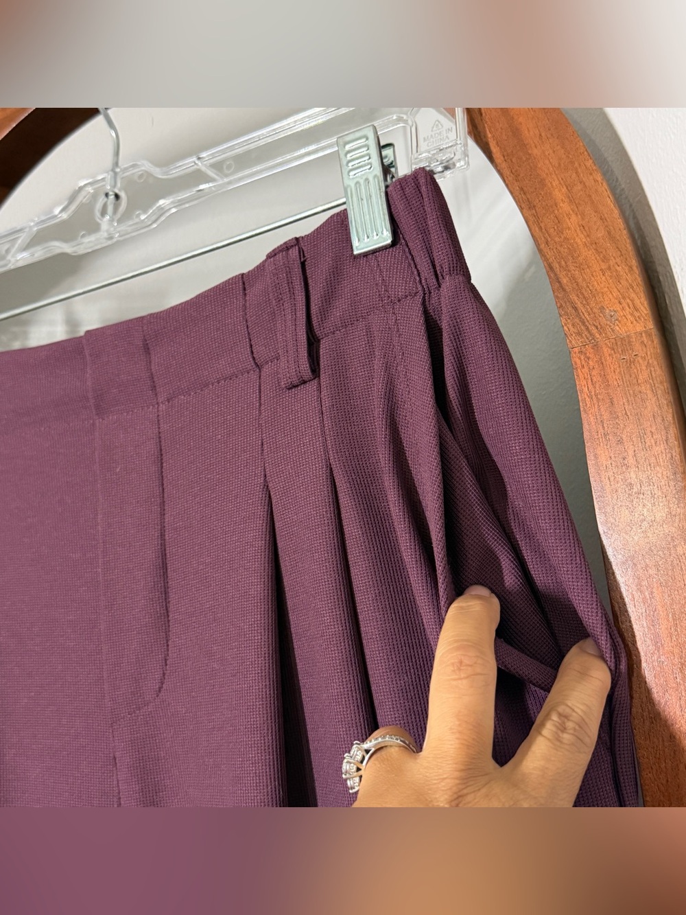 Halara MEDIUM Flex High Waisted Pocket Wide Leg Waffle Work Pants in Plum Wine - Picture 2 of 8